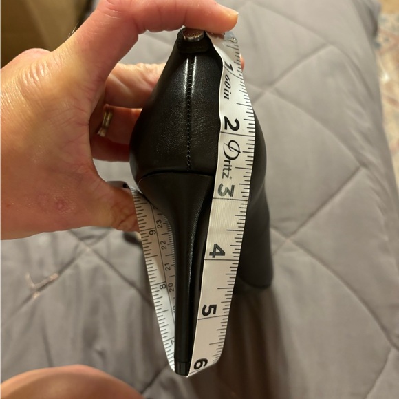 Michael kors black heels - Picture 6 of 7